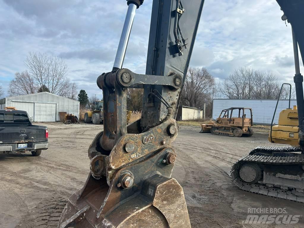 John Deere 350 G حفارات زحافة