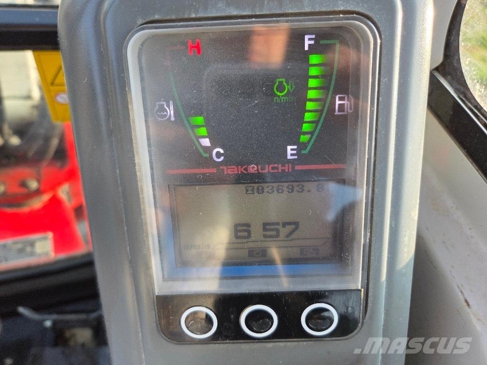Takeuchi TB225 حفارات صغيرة أقل من 7 طن (حفارات صغيرة)