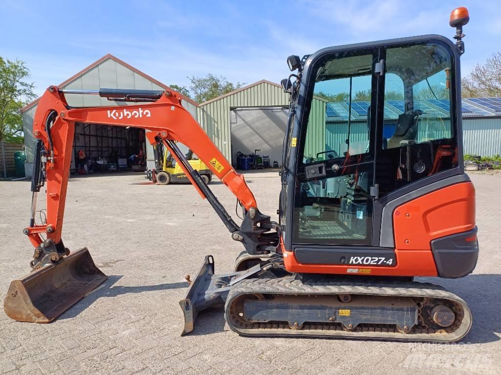 Kubota KX027-4 حفارات صغيرة أقل من 7 طن (حفارات صغيرة)
