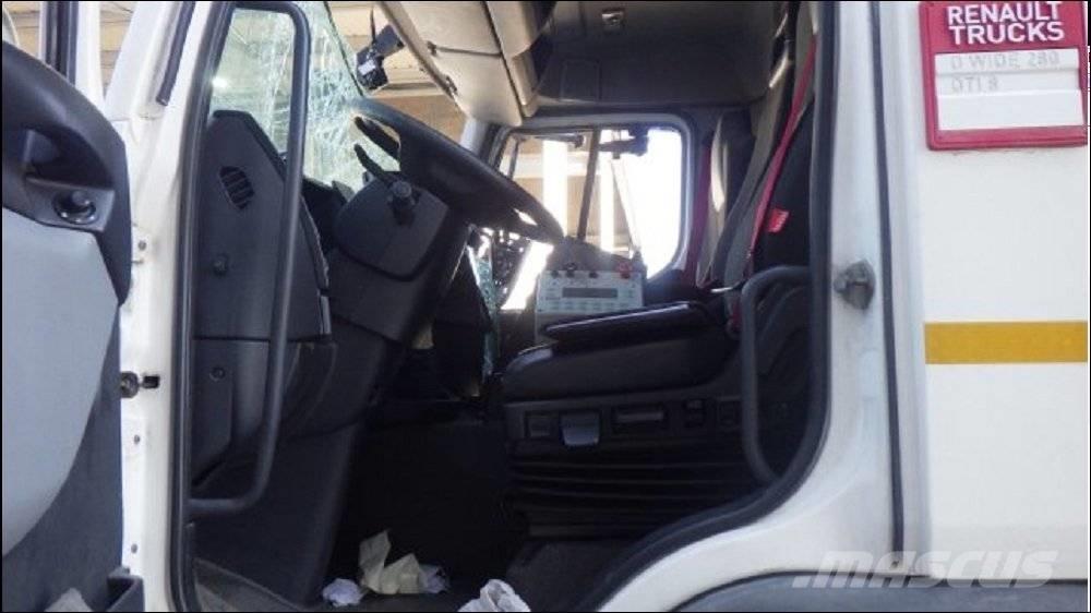 Renault D 210 شاحنات المخلفات