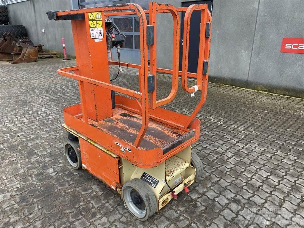 JLG 1230ES رافعات مقصية الشكل