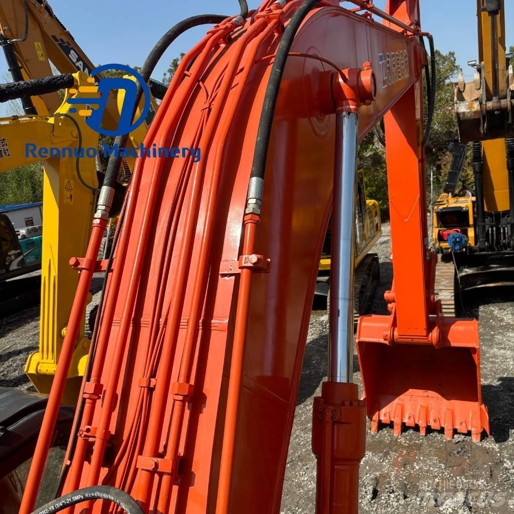 Hitachi ZX 240-3 حفارات زحافة