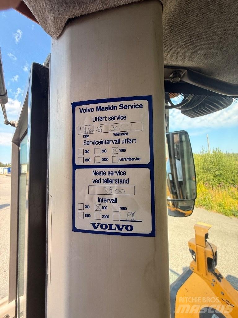 Volvo L 180 H لوادر بعجل