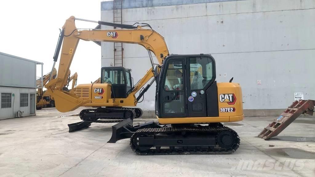 CAT 307 E2 حفارات زحافة