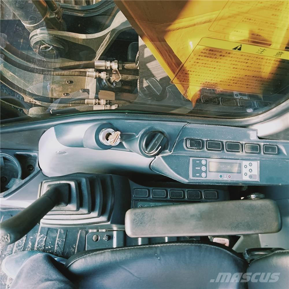 Kobelco SK200-8 حفارات زحافة