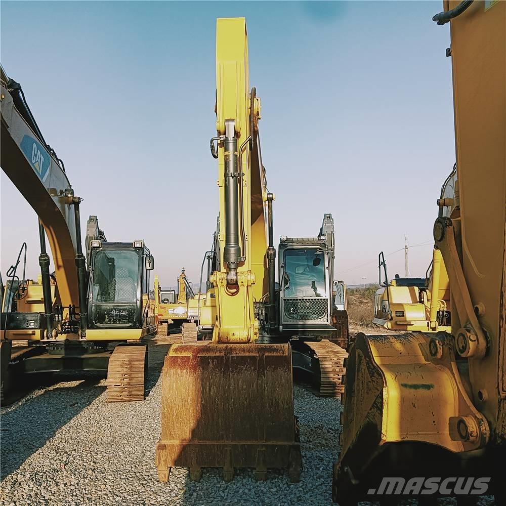 Kobelco SK200-8 حفارات زحافة