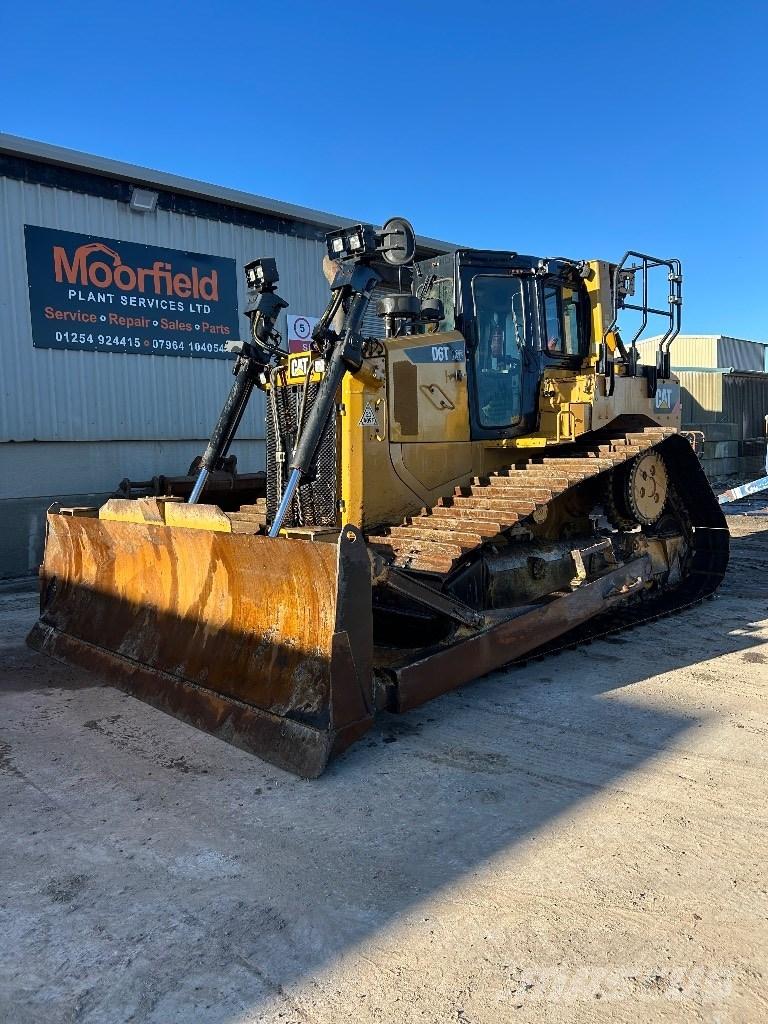 CAT D 6 T LGP بلدوزرات مجنزرة