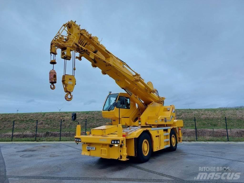 Kato CR 350 Ri رافعات صالحة لكل أنواع الطرق