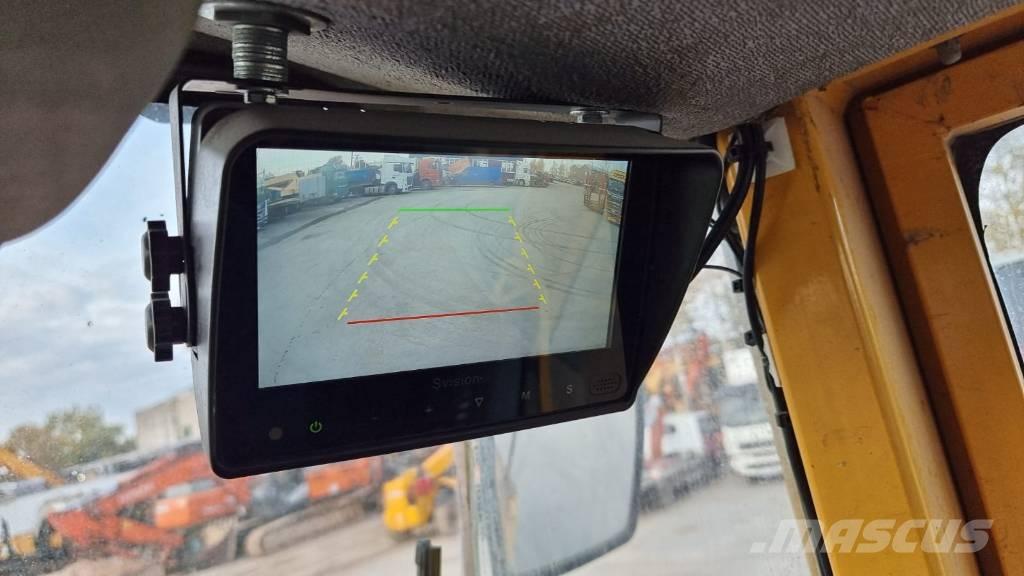 Volvo L 220 D لوادر بعجل