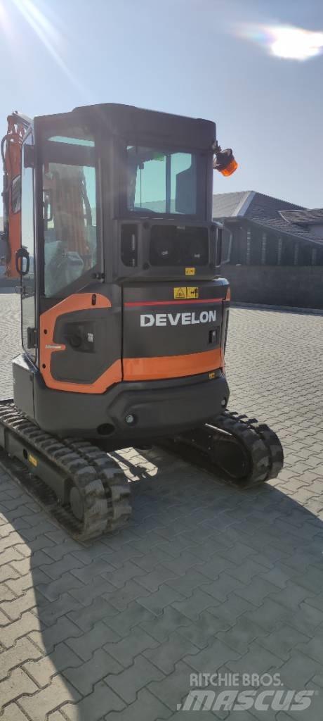 Develon DX 27 Z-7 حفارات صغيرة أقل من 7 طن (حفارات صغيرة)