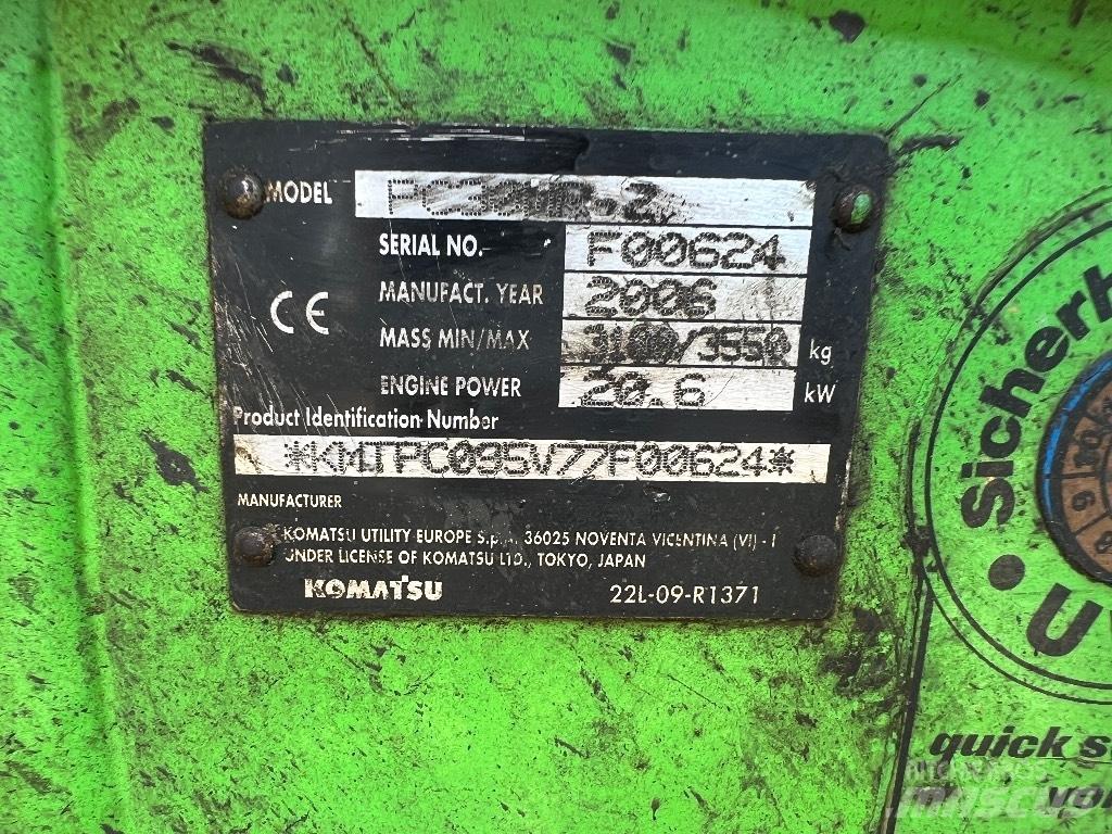 Komatsu PC 30 MR-2 حفارات صغيرة أقل من 7 طن (حفارات صغيرة)