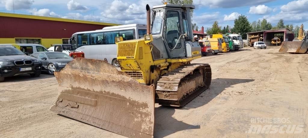 Komatsu D 41 E-6 بلدوزرات مجنزرة