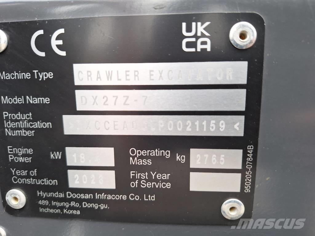 Develon DX 27 Z-7 حفارات صغيرة أقل من 7 طن (حفارات صغيرة)