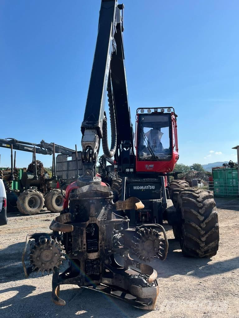 Komatsu 951 حصادات