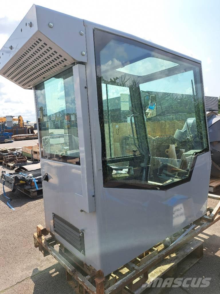 Fuchs D & E Cabin كابينة والداخلية
