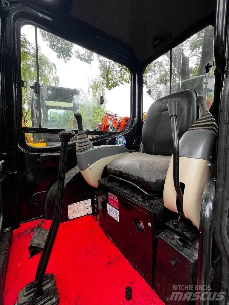 CAT 303 C CR حفارات صغيرة أقل من 7 طن (حفارات صغيرة)
