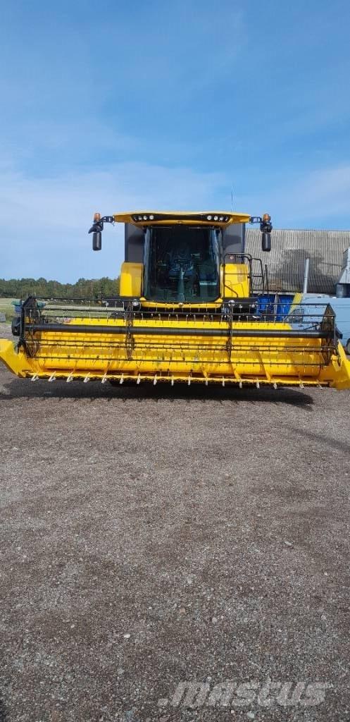 New Holland CX5.80 حصادات