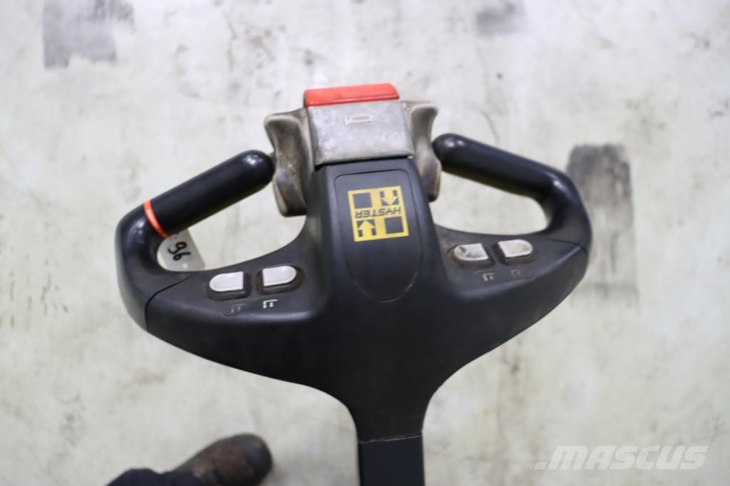 Hyster P1.8 معدات الرفع منخفض المستوى