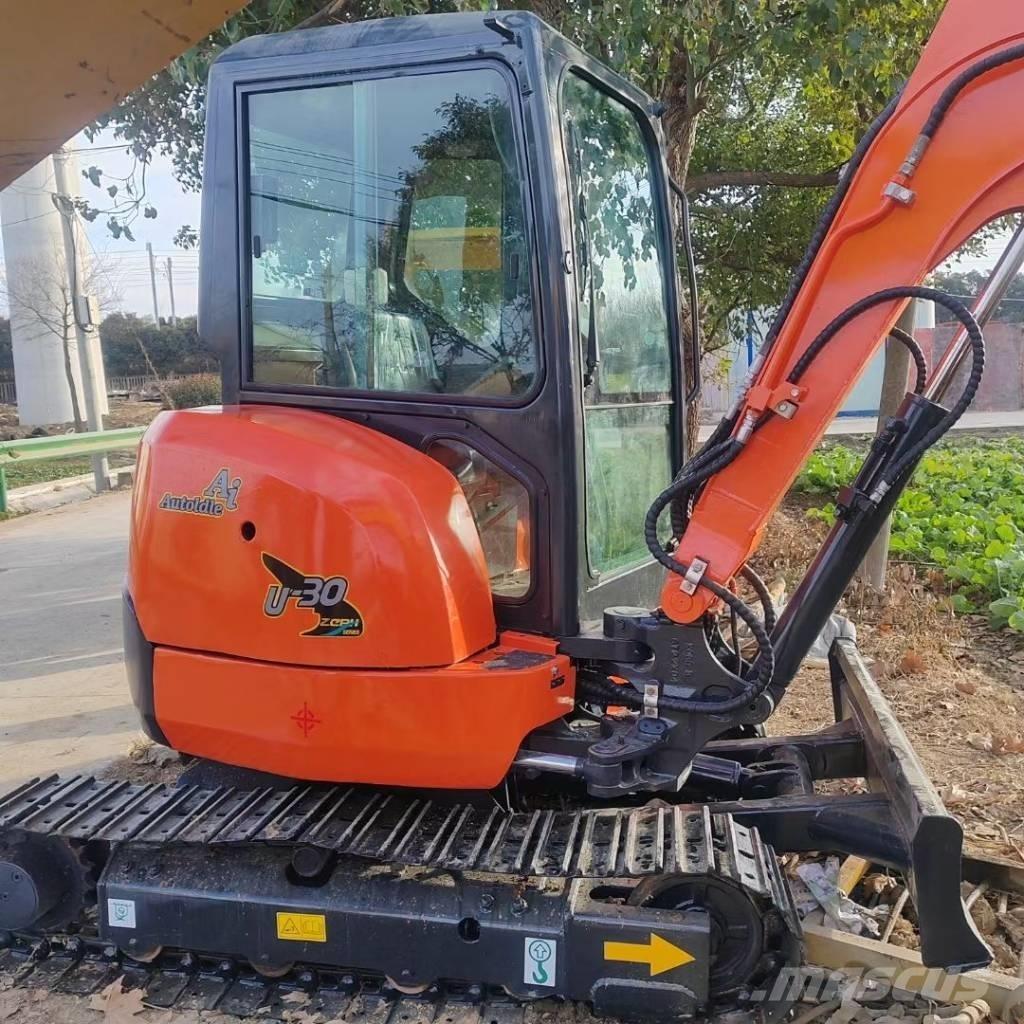 Kubota U 30 حفارات صغيرة أقل من 7 طن (حفارات صغيرة)