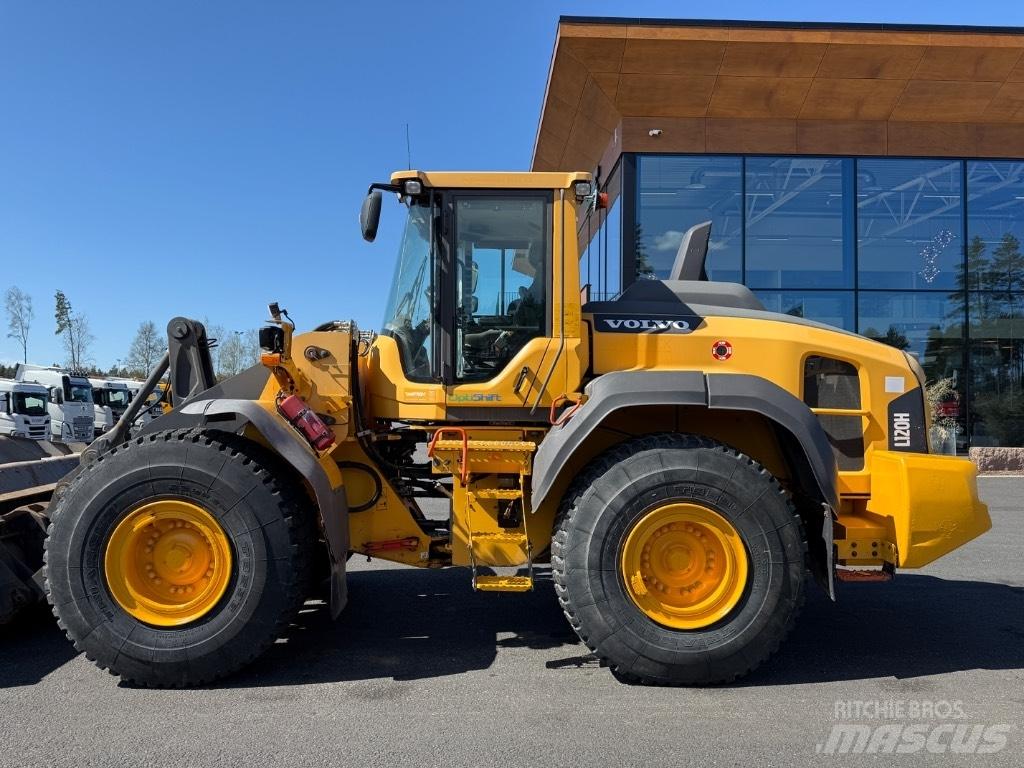 Volvo L120H لوادر بعجل