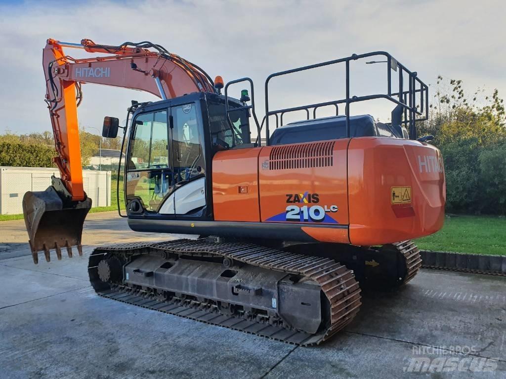 Hitachi ZX 210 LC-6 حفارات زحافة