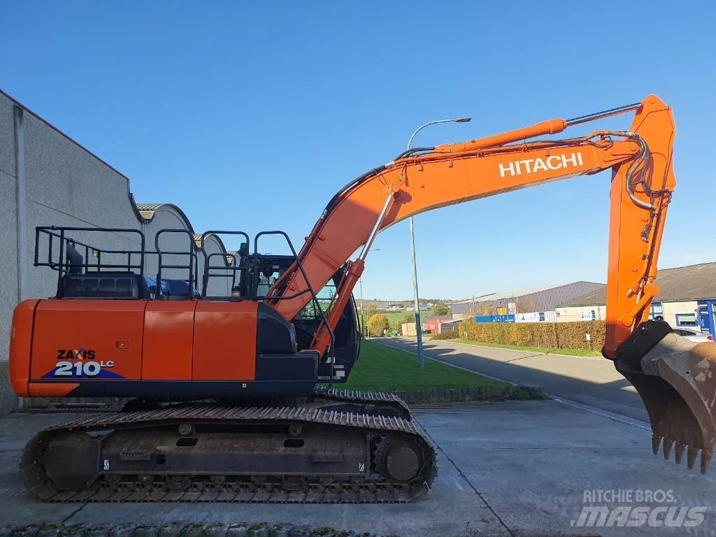 Hitachi ZX 210 LC-6 حفارات زحافة