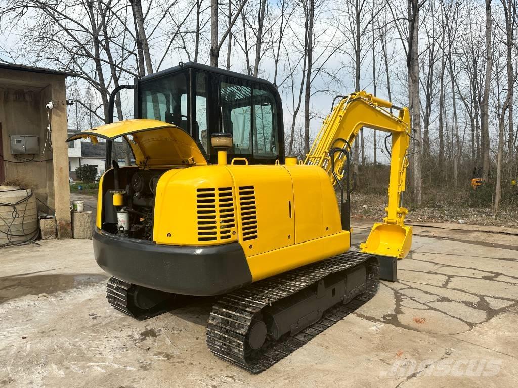 Komatsu PC56-7 حفارات زحافة