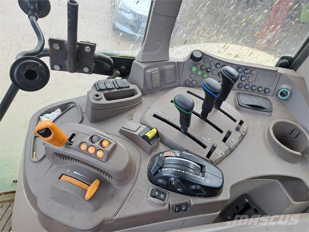 John Deere 6175M الجرارات