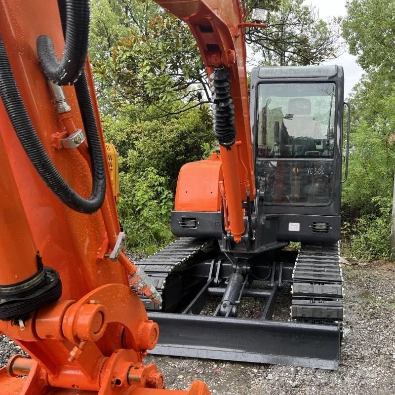 Doosan DH 60 حفارات صغيرة أقل من 7 طن (حفارات صغيرة)