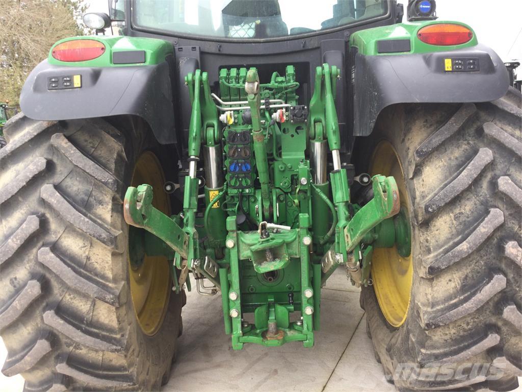 John Deere 6R155 الجرارات