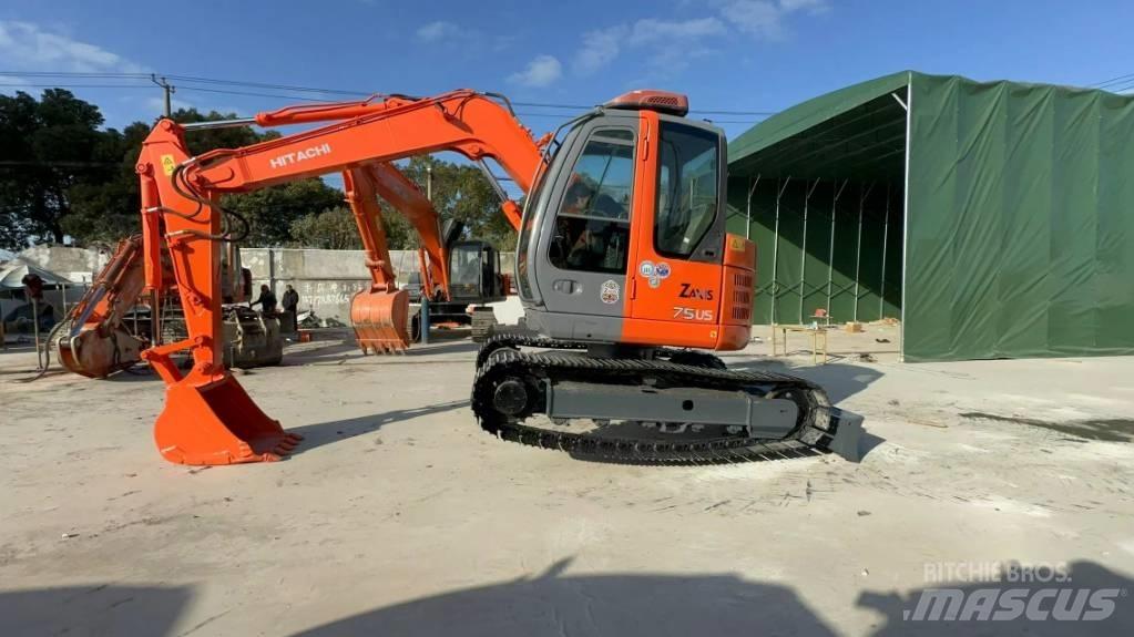 Hitachi ZX 75 US حفارات صغيرة أقل من 7 طن (حفارات صغيرة)