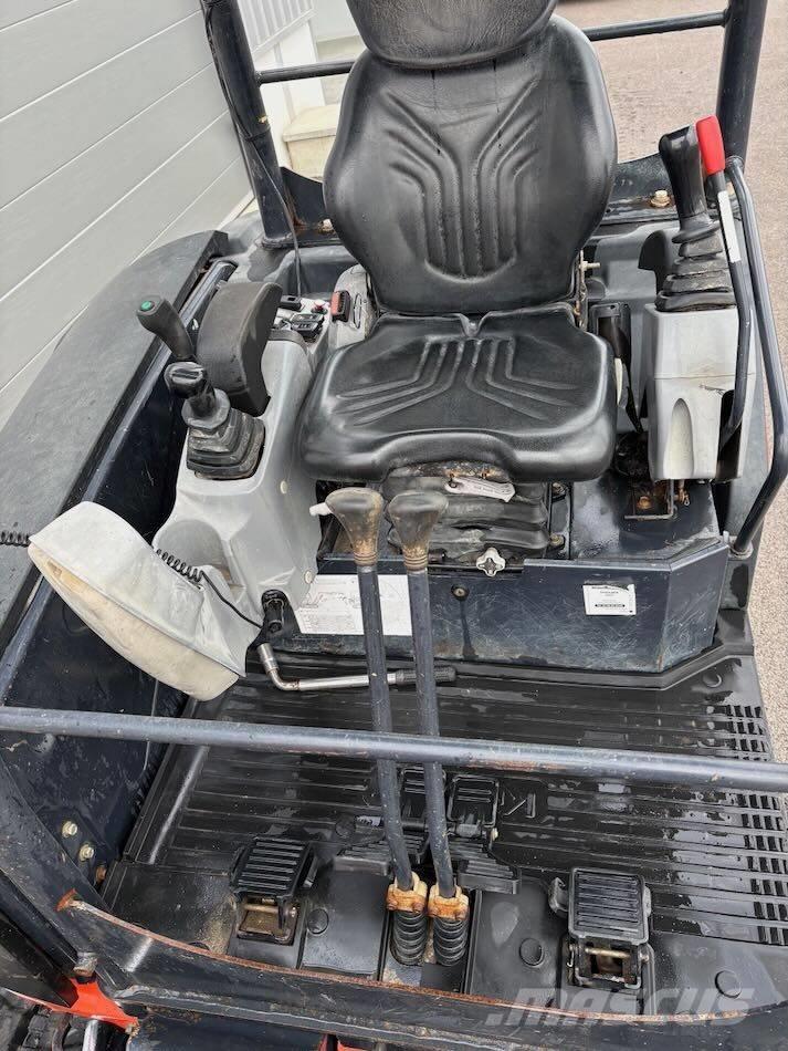 Kubota KX 030-4 حفارات صغيرة أقل من 7 طن (حفارات صغيرة)