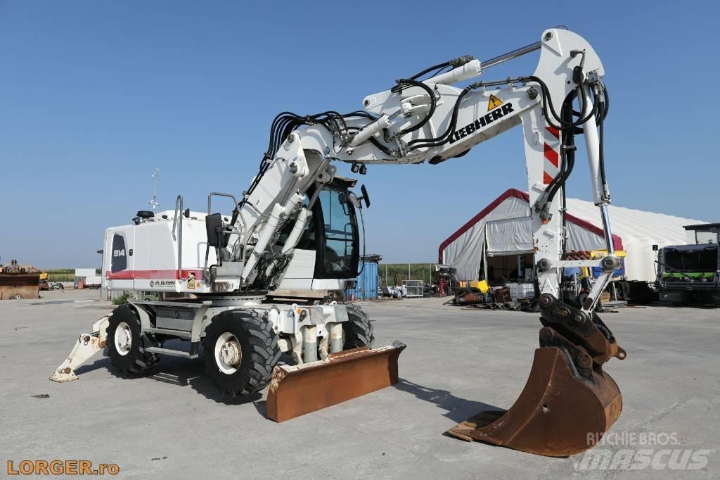 Liebherr A 914 حفارات بعجل