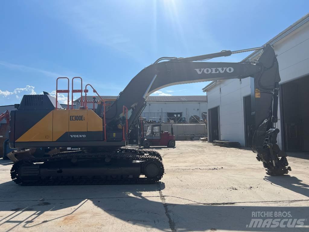 Volvo EC300EL حفارات زحافة