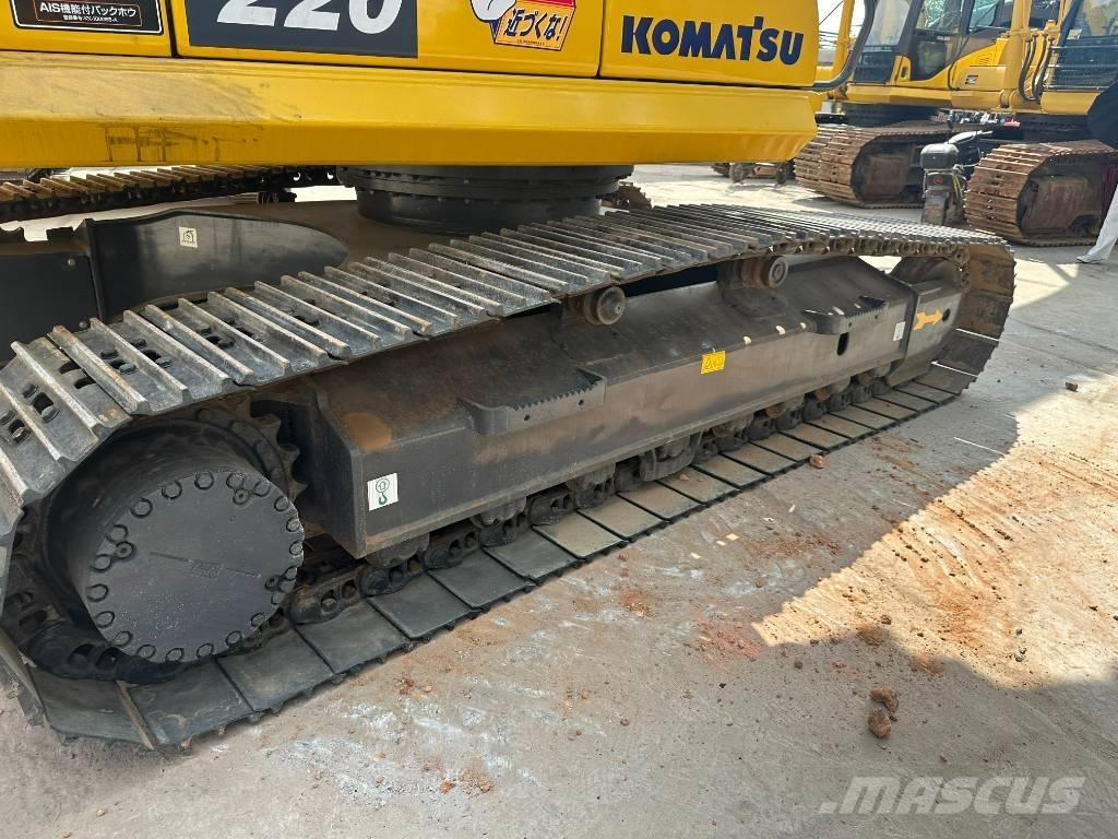 Komatsu PC 220-8 حفارات زحافة