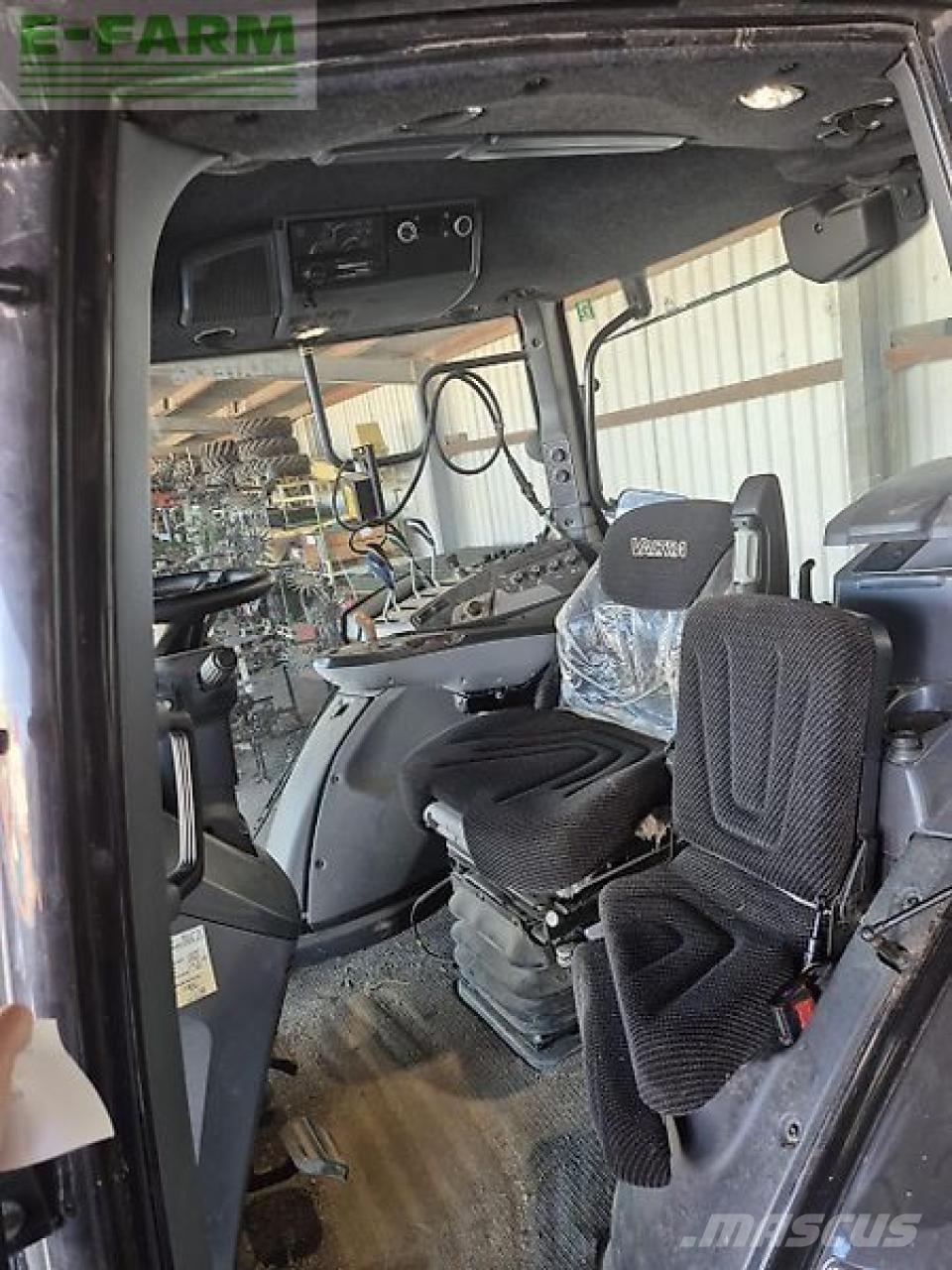 Valtra t235a الجرارات