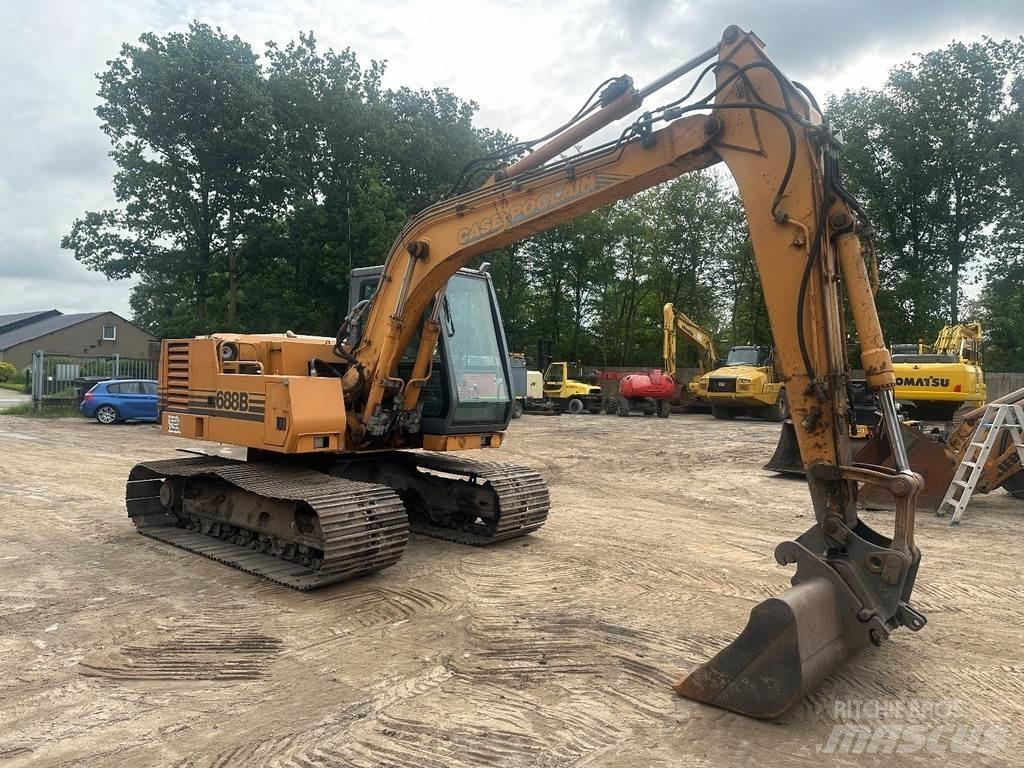 CASE 688 B 16 ton حفارات زحافة