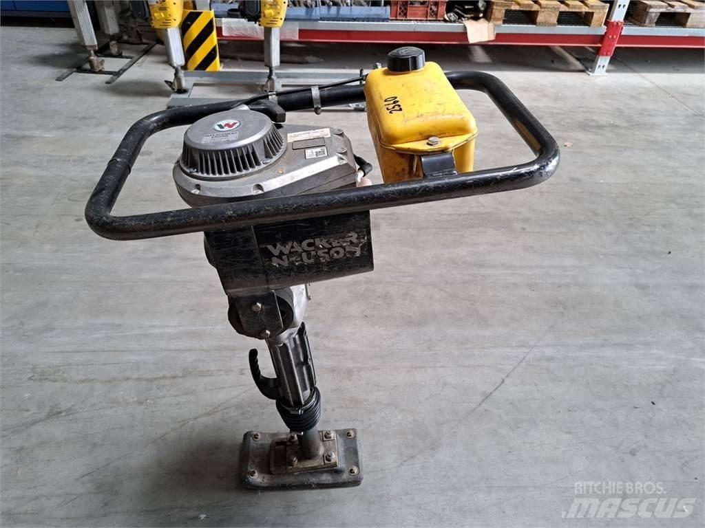 Wacker Neuson BS30 ِدَكات