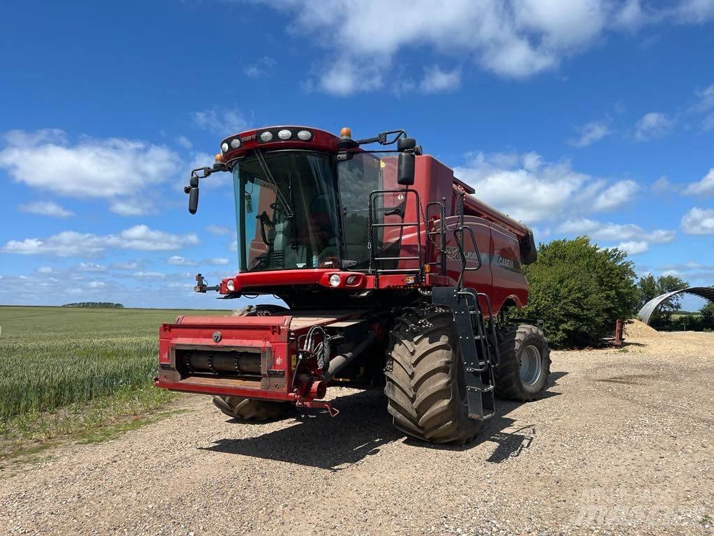 CASE Axial Flow 7120 حصادات
