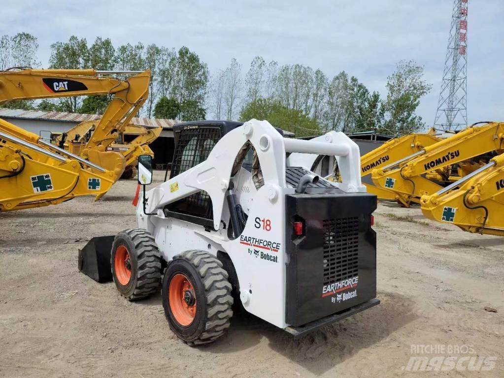 Bobcat S 18 لوادر انزلاقية التوجيه