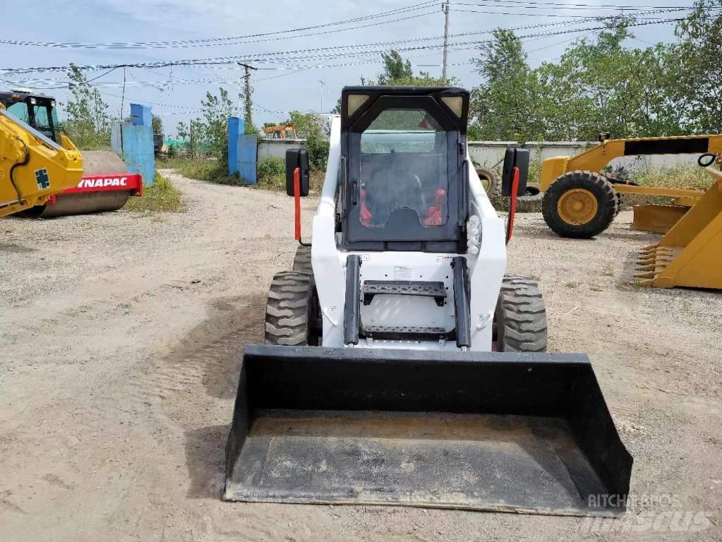 Bobcat S 18 لوادر انزلاقية التوجيه