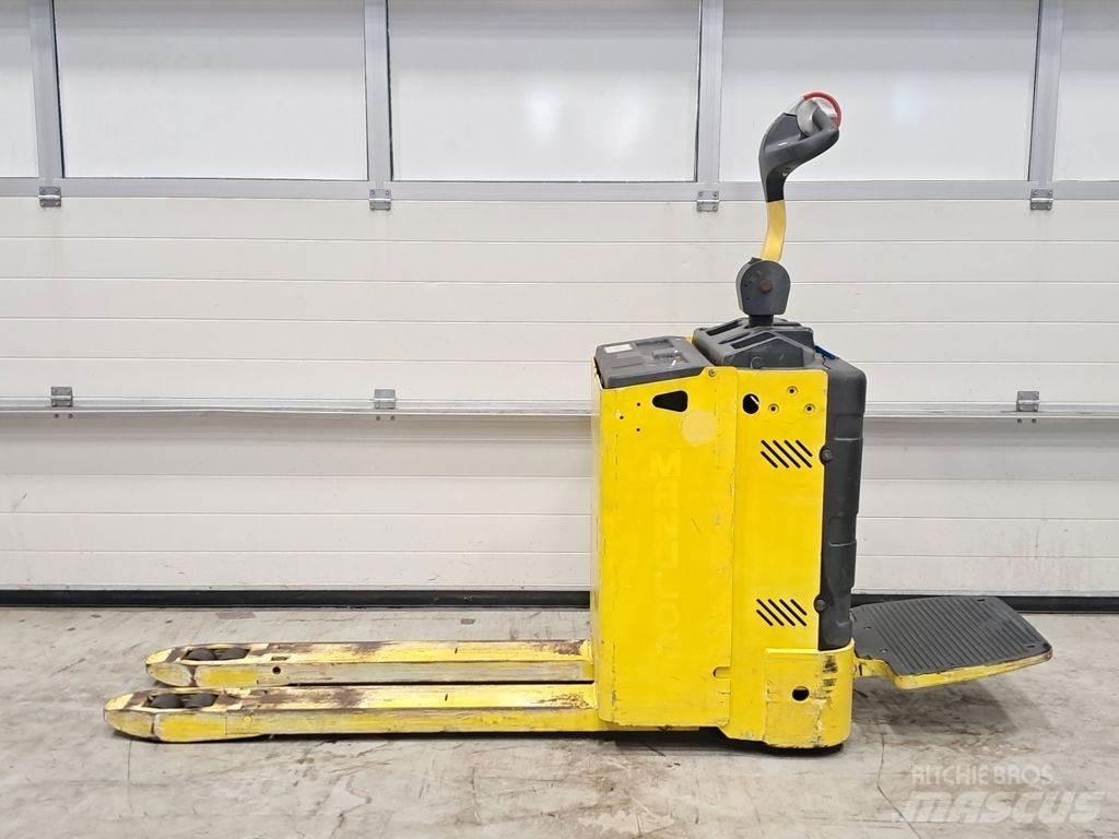 Hyster P2.OSE رافعة منخفضة المستوى ذات منصة