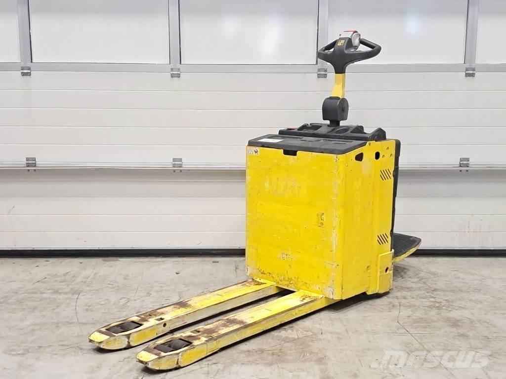 Hyster P2.OSE رافعة منخفضة المستوى ذات منصة