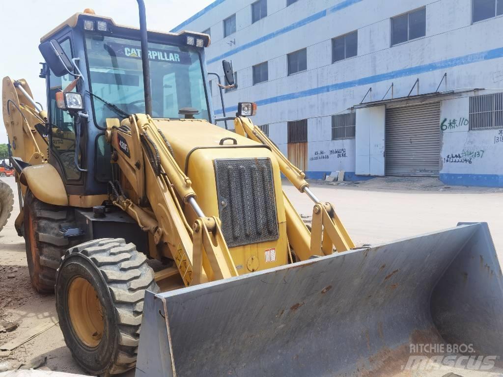 CAT 420 F لوادر ذات جرافات عكسية
