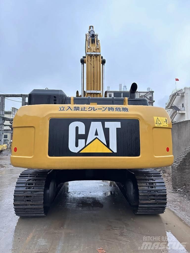 CAT 330D2 حفارات زحافة
