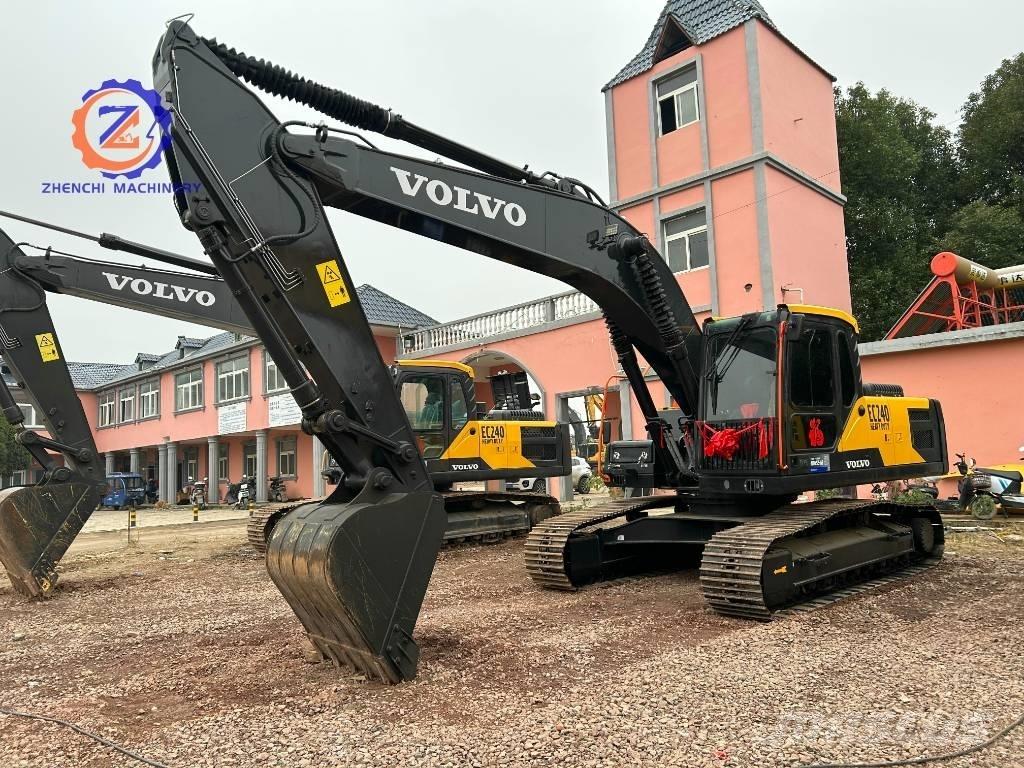 Volvo EC 240 حفارات زحافة