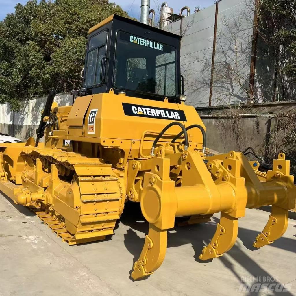 CAT D 7 G بلدوزرات مجنزرة