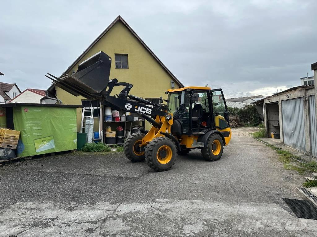 JCB 406 T 4 لوادر بعجل