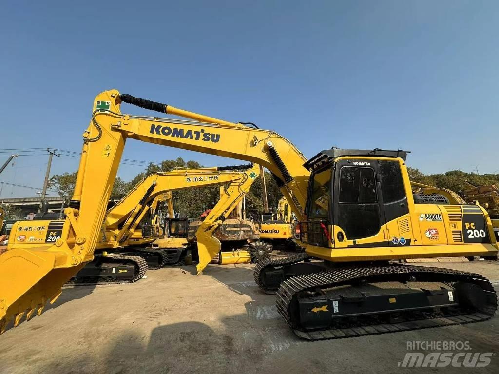 Komatsu PC 200 حفارات زحافة