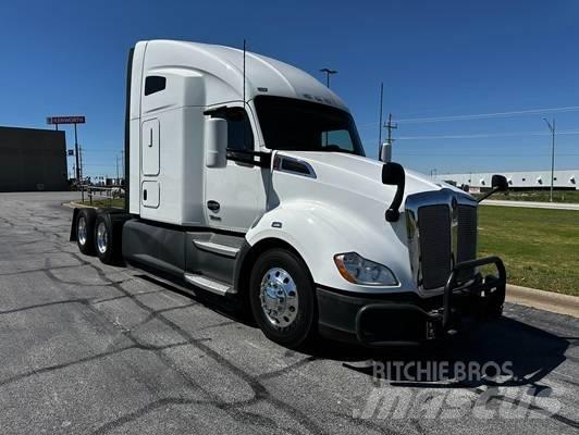 Kenworth T 680 وحدات الجر